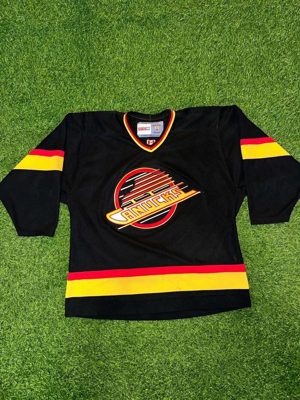 CCM Vancouver Canucks Flying Skate Jersey Size L Vintage Black